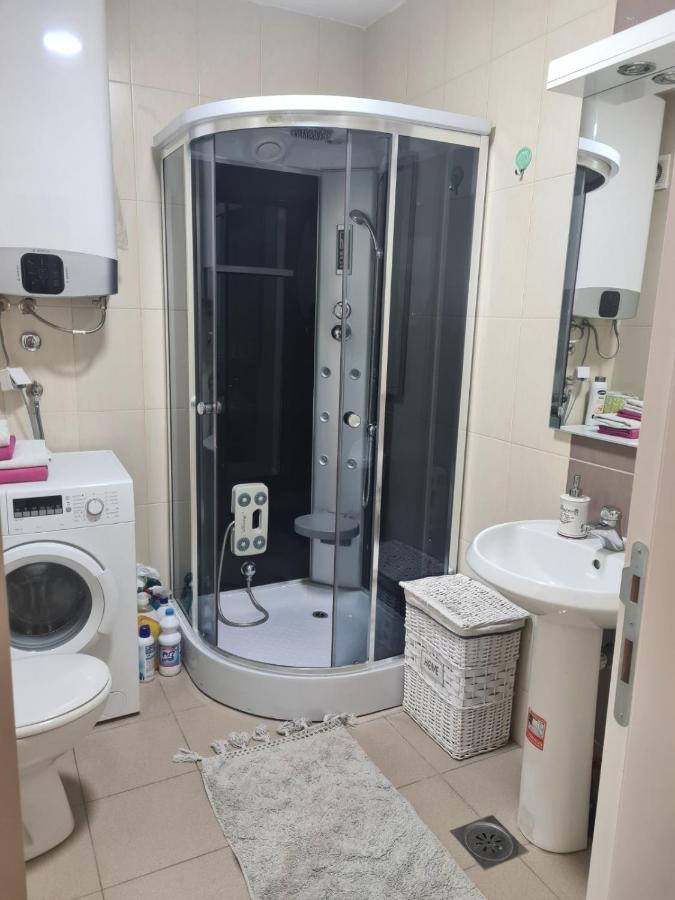 Casa Mia Appartamento Novi Sad Esterno foto