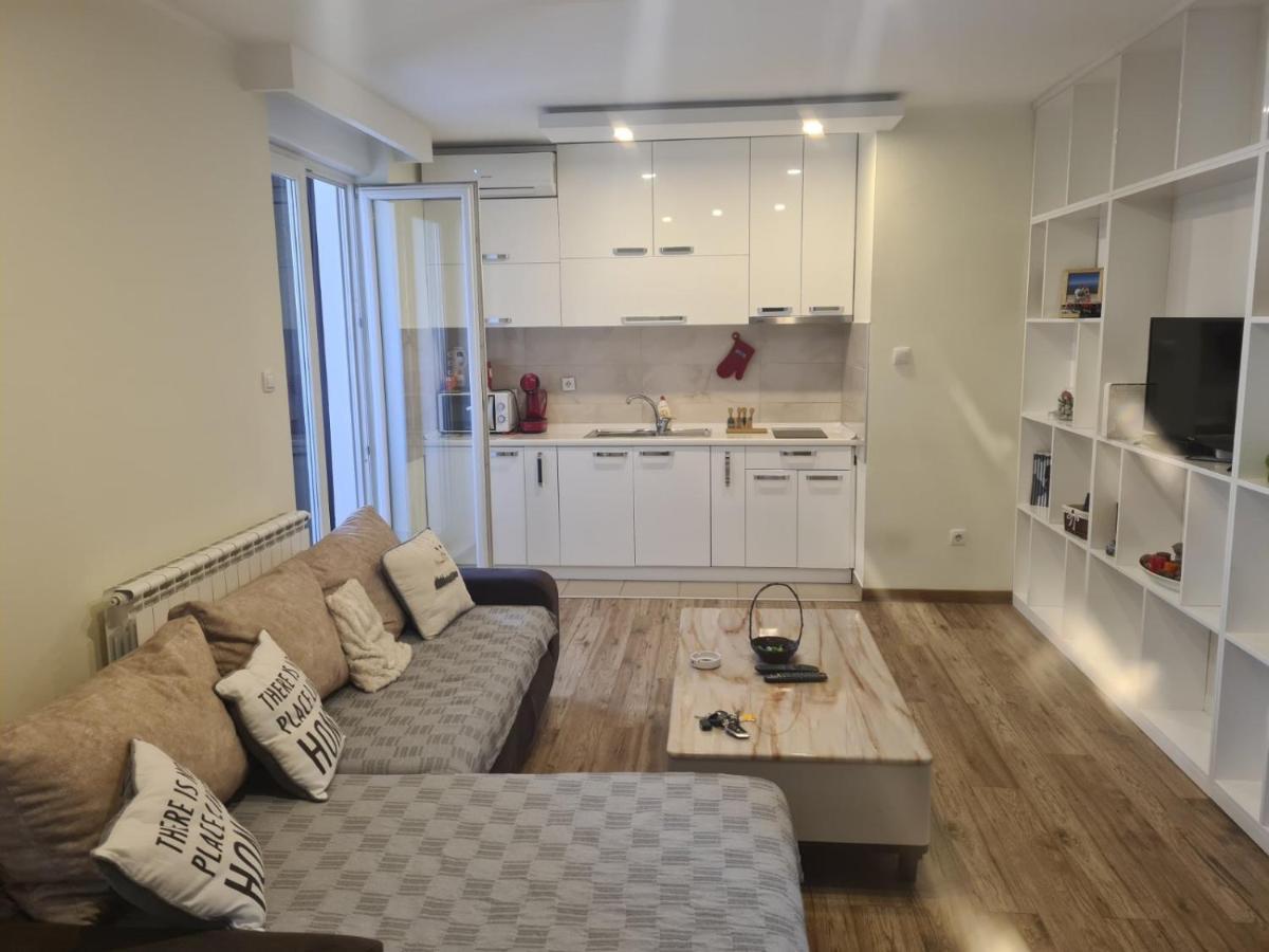 Casa Mia Appartamento Novi Sad Esterno foto