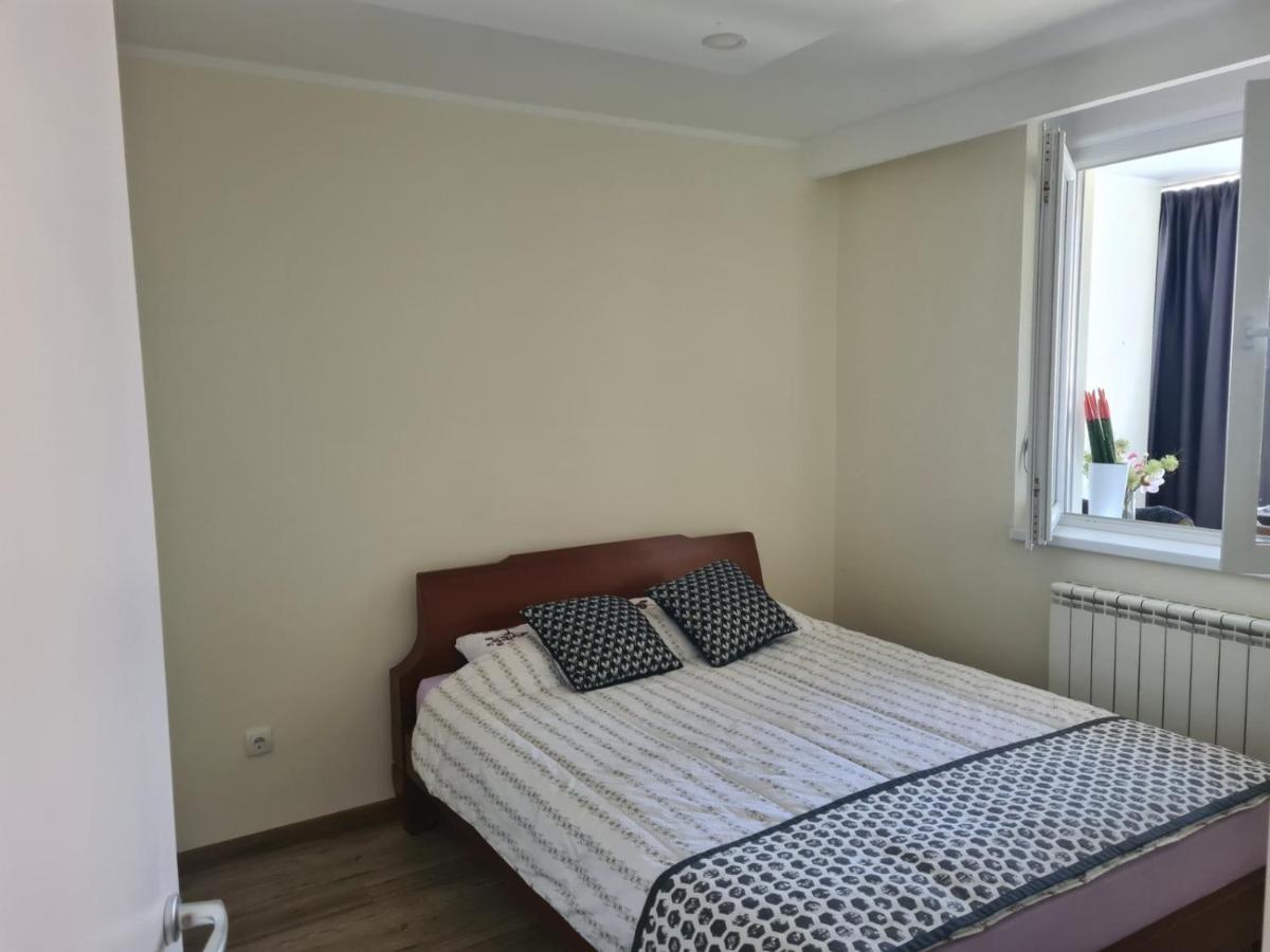 Casa Mia Appartamento Novi Sad Esterno foto